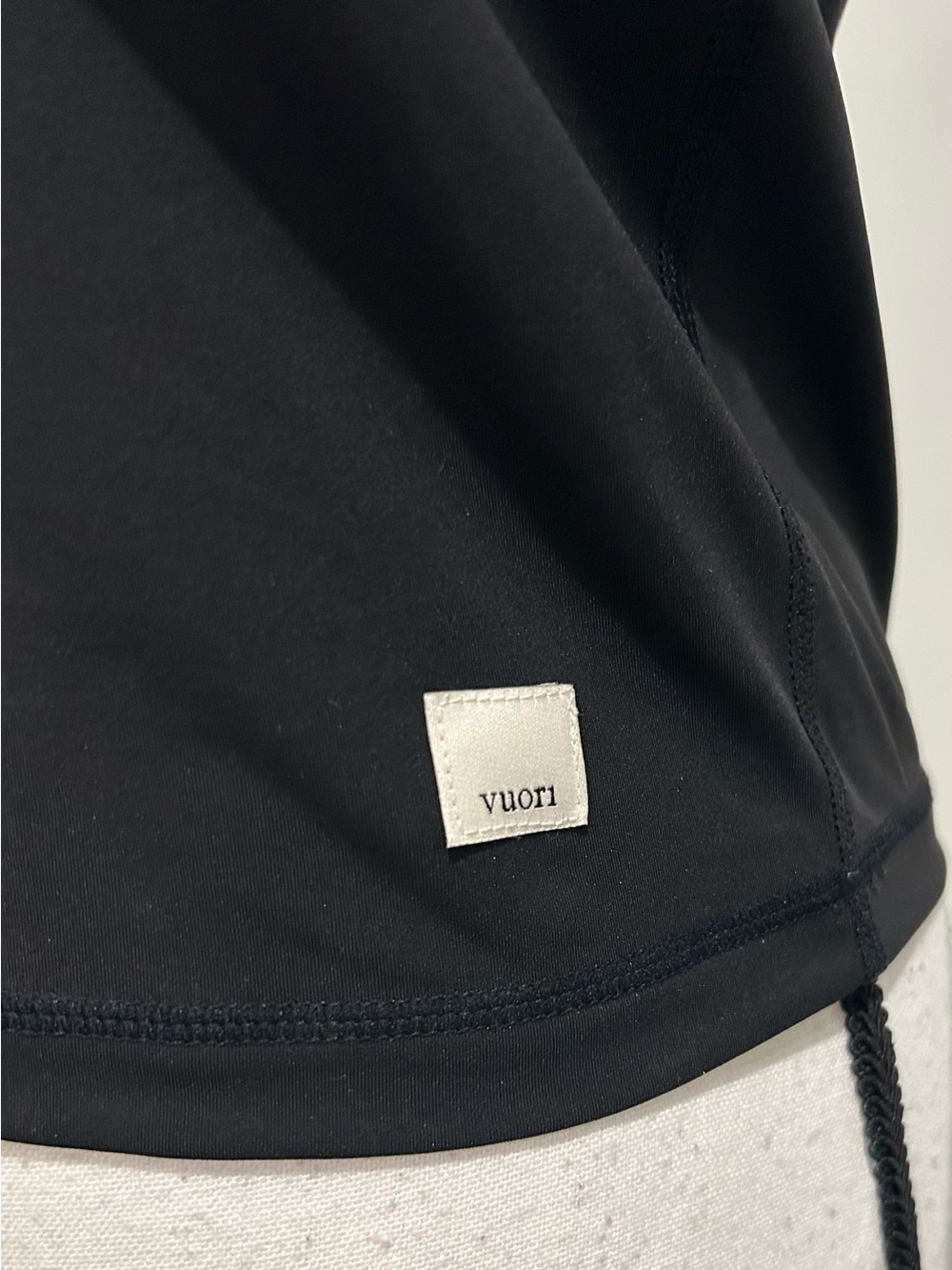 Vuori Rash Guard - Picture 2 of 4